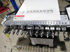 用于3C制造業沖床上下料的非標二次元機械手出貨